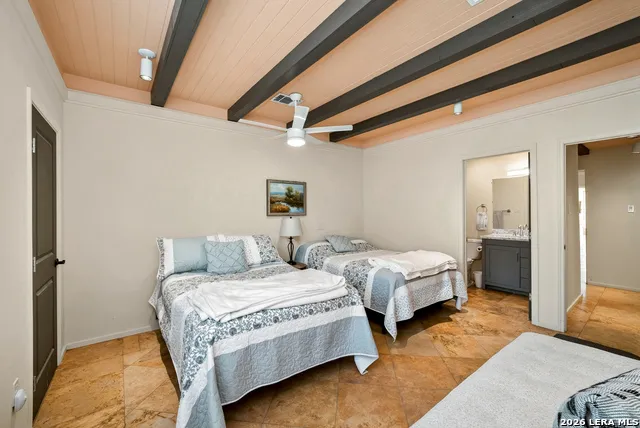 320 UPPER CIBOLO CREEK RD Boerne, TX 78006