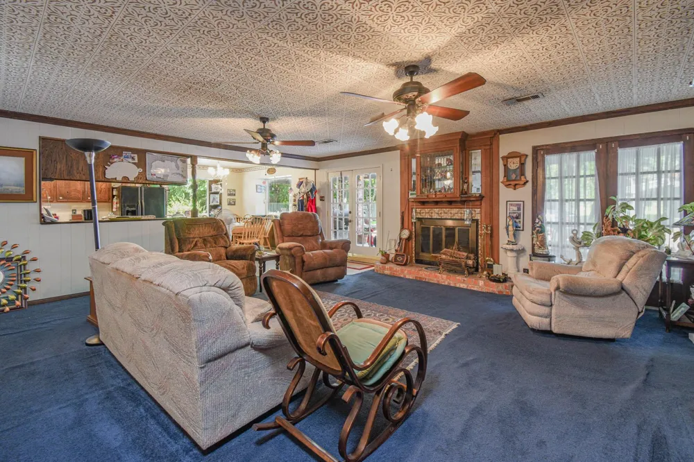 4503 Allen Genoa Road Pasadena, TX 77504
