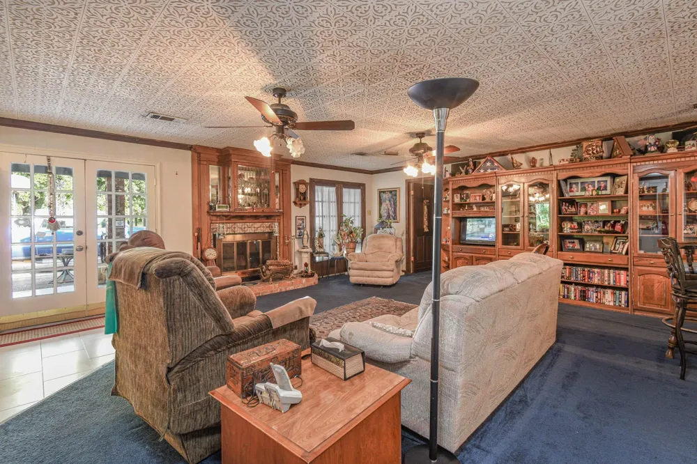 4503 Allen Genoa Road Pasadena, TX 77504
