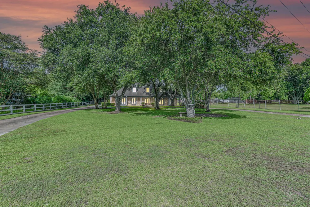 4503 Allen Genoa Road Pasadena, TX 77504