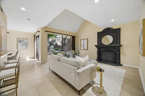 115 Litchfield Lane