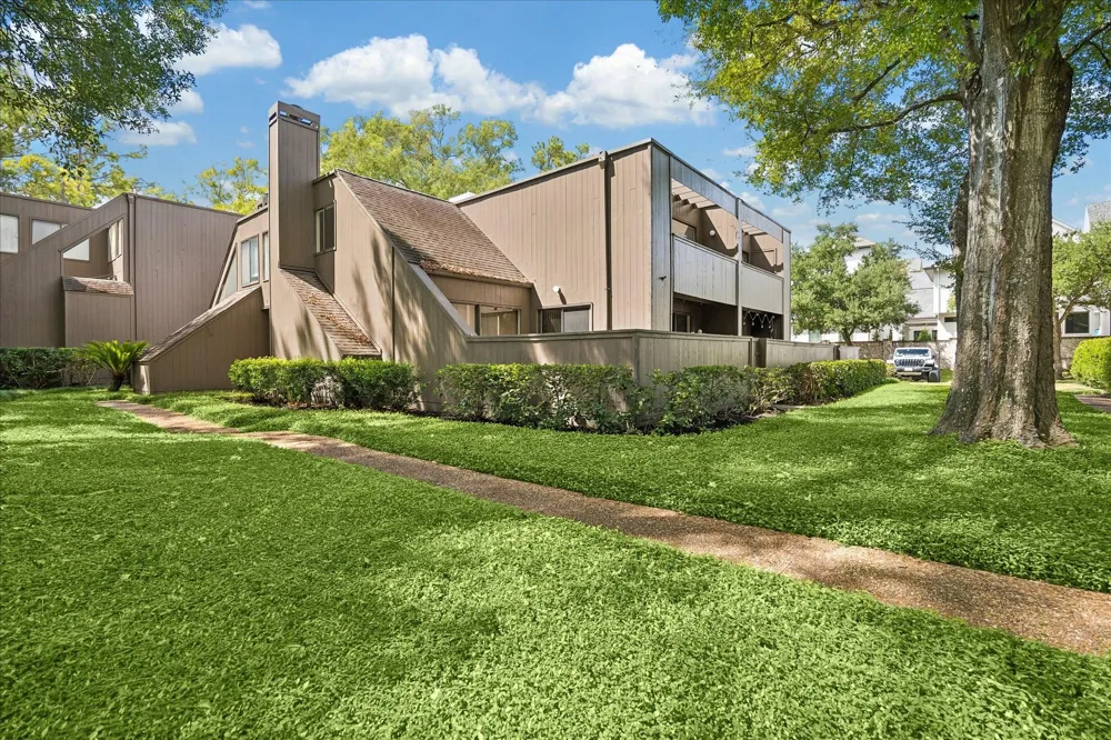 115 Litchfield Lane Houston, TX 77024