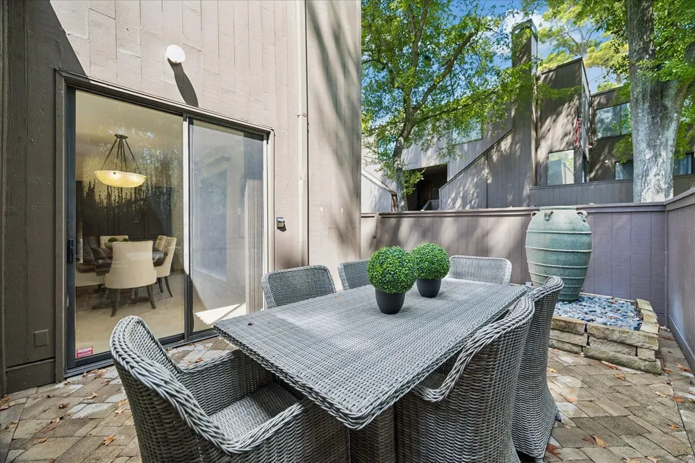 115 Litchfield Lane Houston, TX 77024