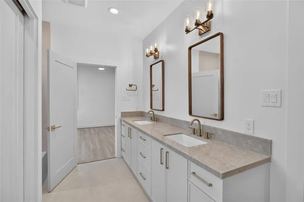 5313 Verdome Lane Houston, TX 77092