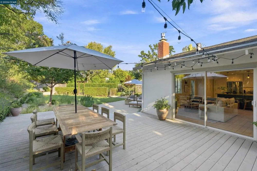 1422 Novato Ct Walnut Creek, CA 94597