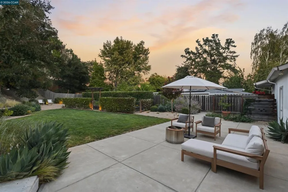 1422 Novato Ct Walnut Creek, CA 94597