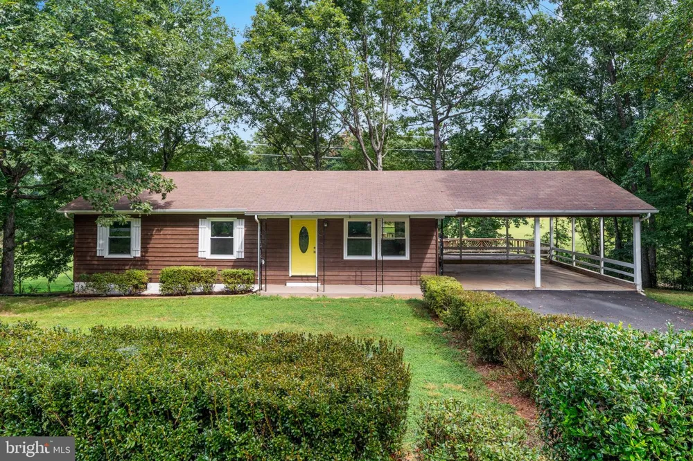 5844 ANTHONY DRIVE Woodbridge, VA 22193