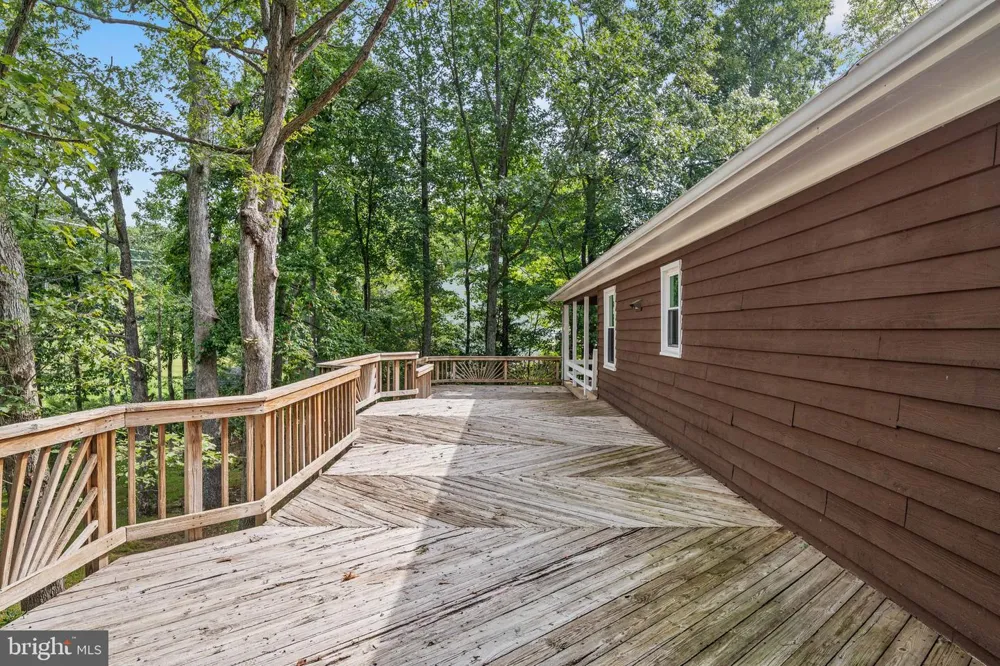 5844 ANTHONY DRIVE Woodbridge, VA 22193