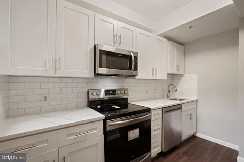 1458 COLUMBIA ROAD NW #108