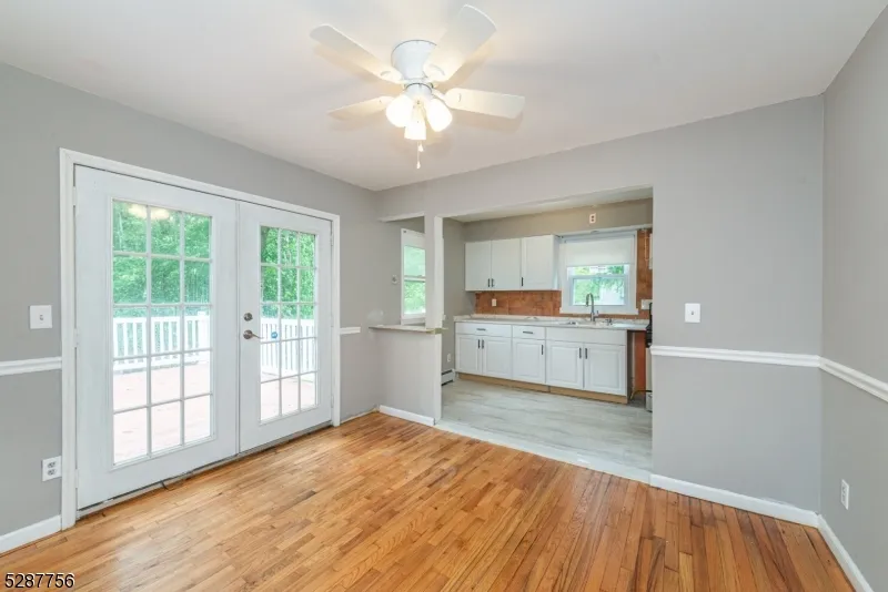 17 Oakwood Ave Pequannock, NJ 07440