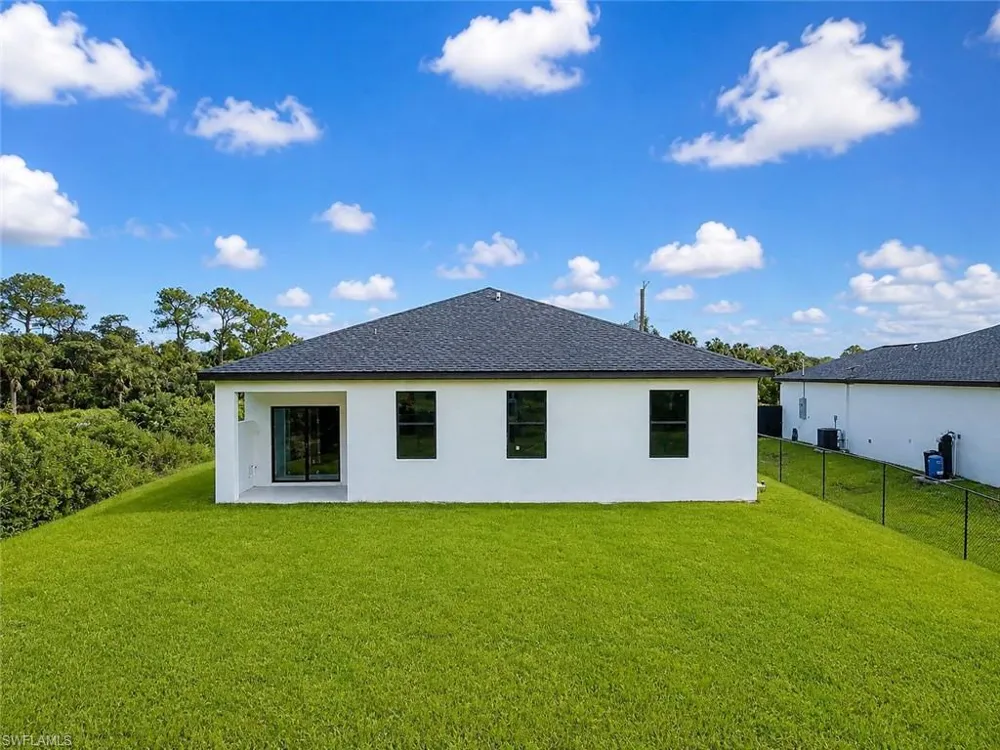 621 GREENBRIAR BOULEVARD Lehigh Acres, FL 33972