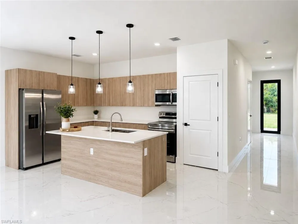621 GREENBRIAR BOULEVARD Lehigh Acres, FL 33972