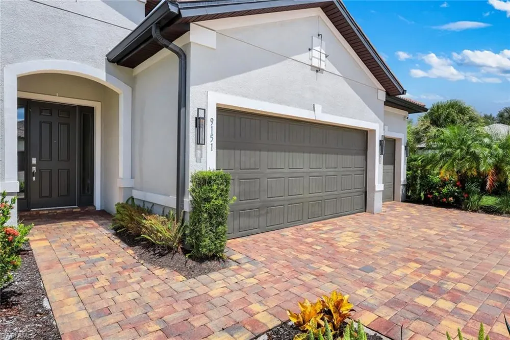 9151 Snowy Owl Way Naples, FL 34120