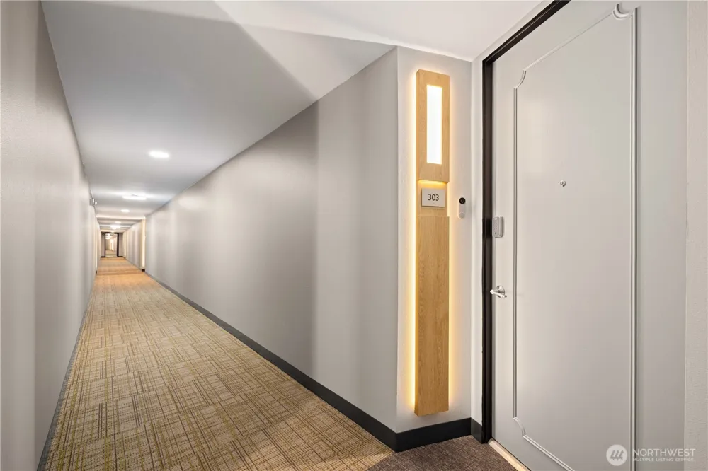 2360 43rd Avenue E #303 Seattle, WA 98112
