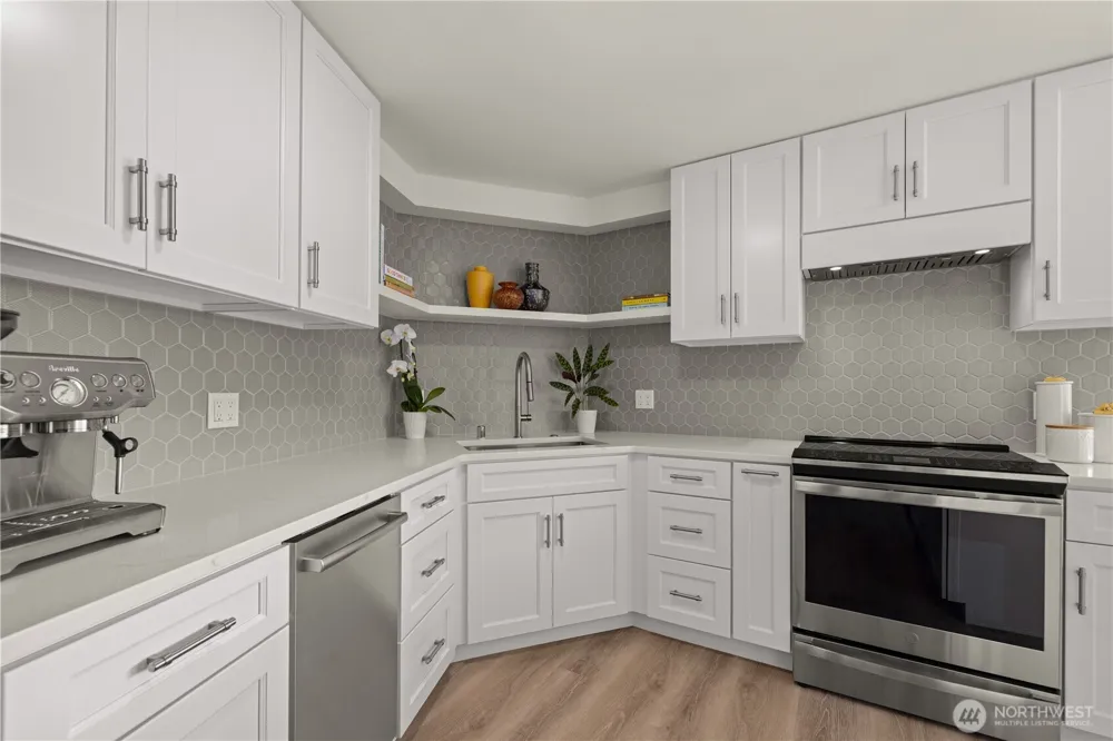 2360 43rd Avenue E #303 Seattle, WA 98112