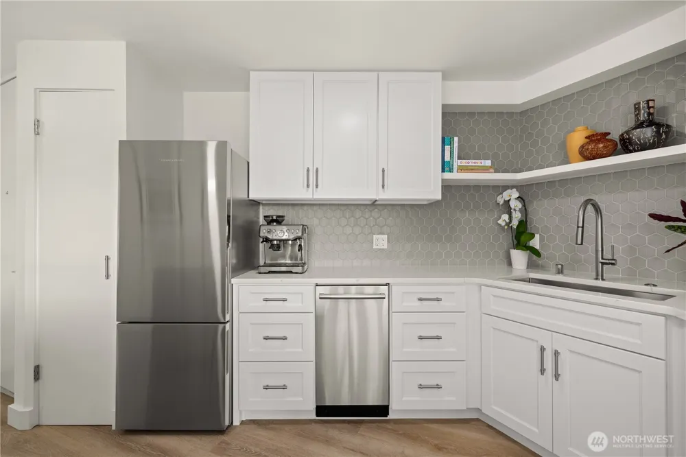 2360 43rd Avenue E #303 Seattle, WA 98112