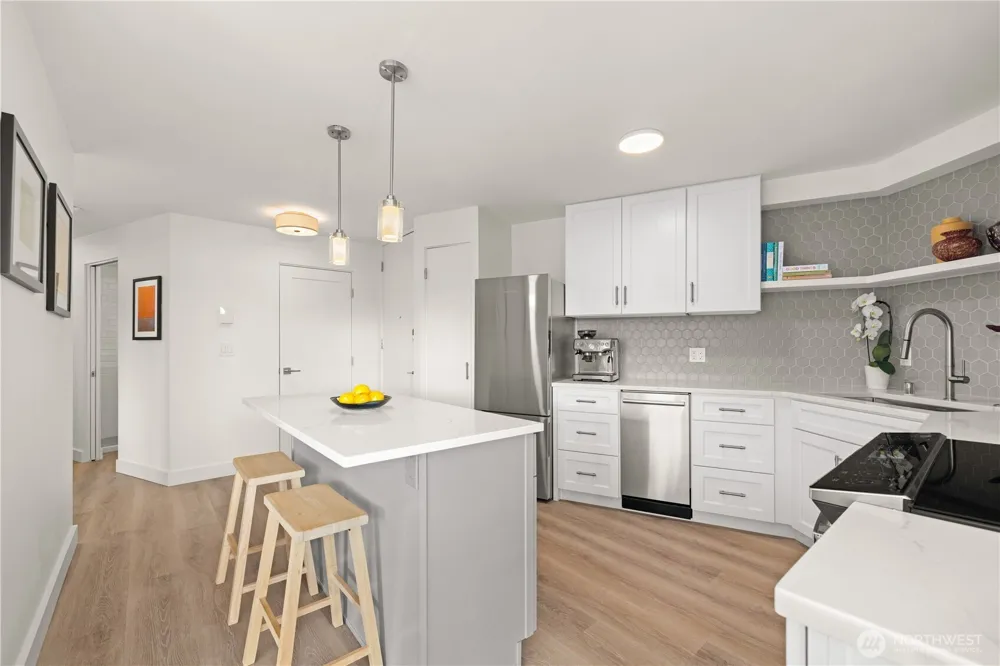 2360 43rd Avenue E #303 Seattle, WA 98112