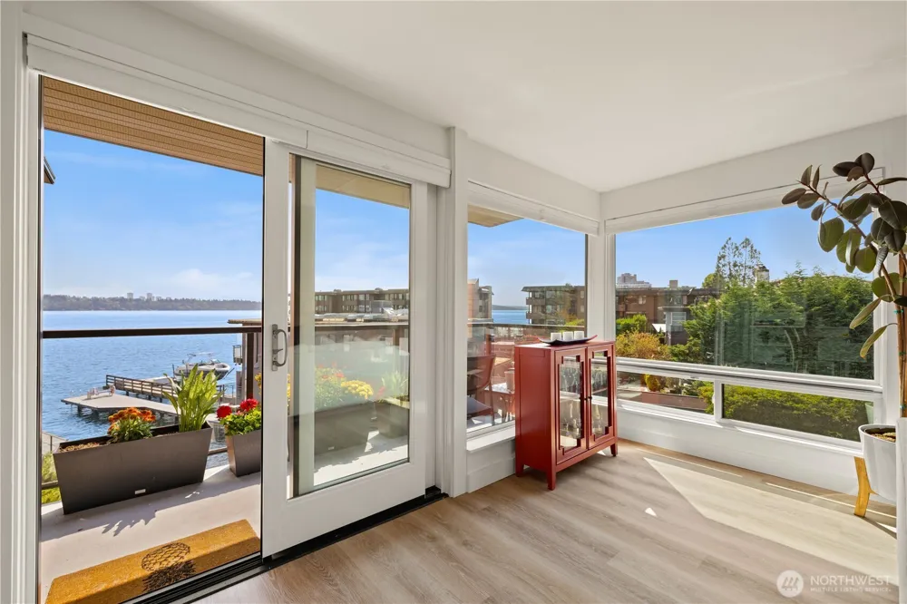 2360 43rd Avenue E #303 Seattle, WA 98112