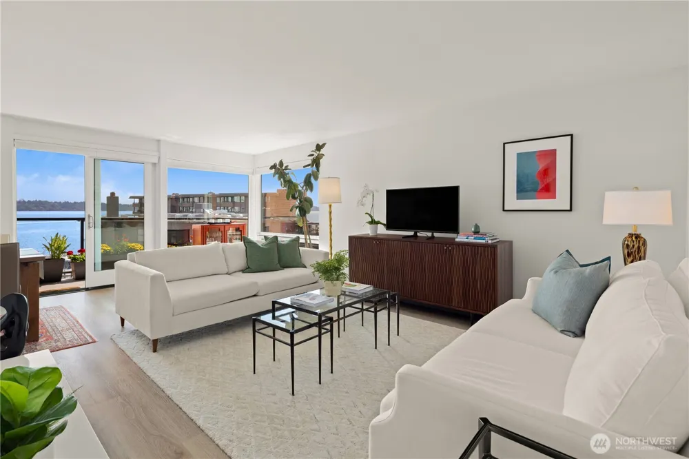2360 43rd Avenue E #303 Seattle, WA 98112