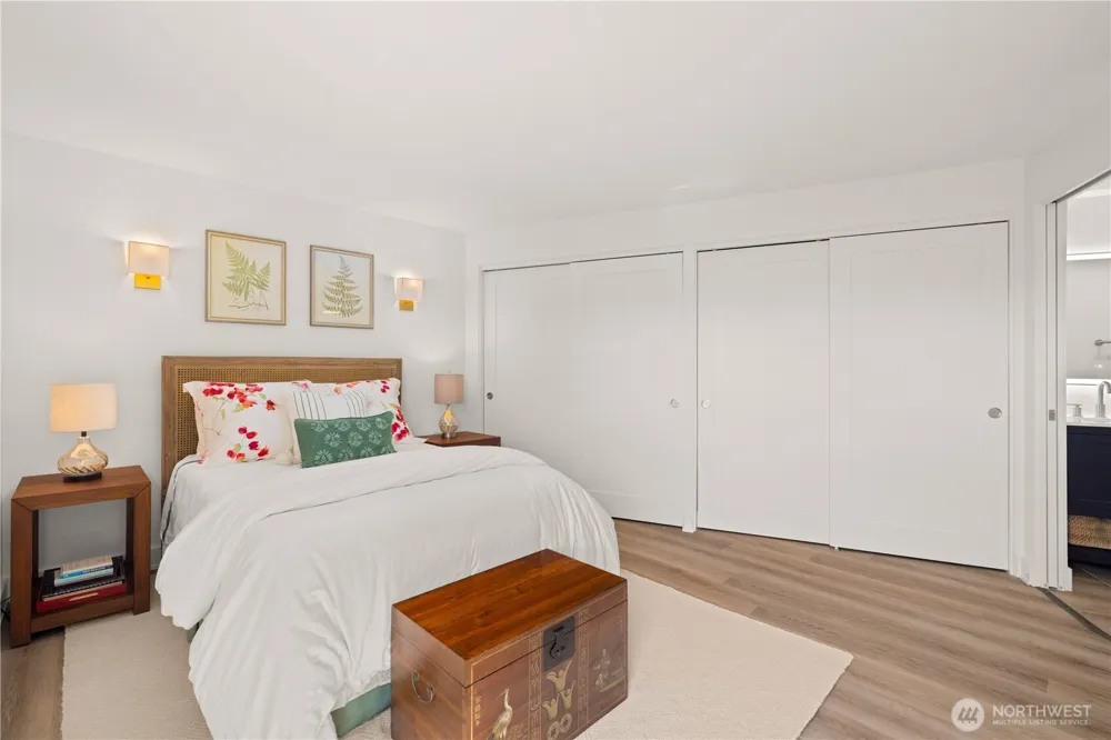 2360 43rd Avenue E #303 Seattle, WA 98112