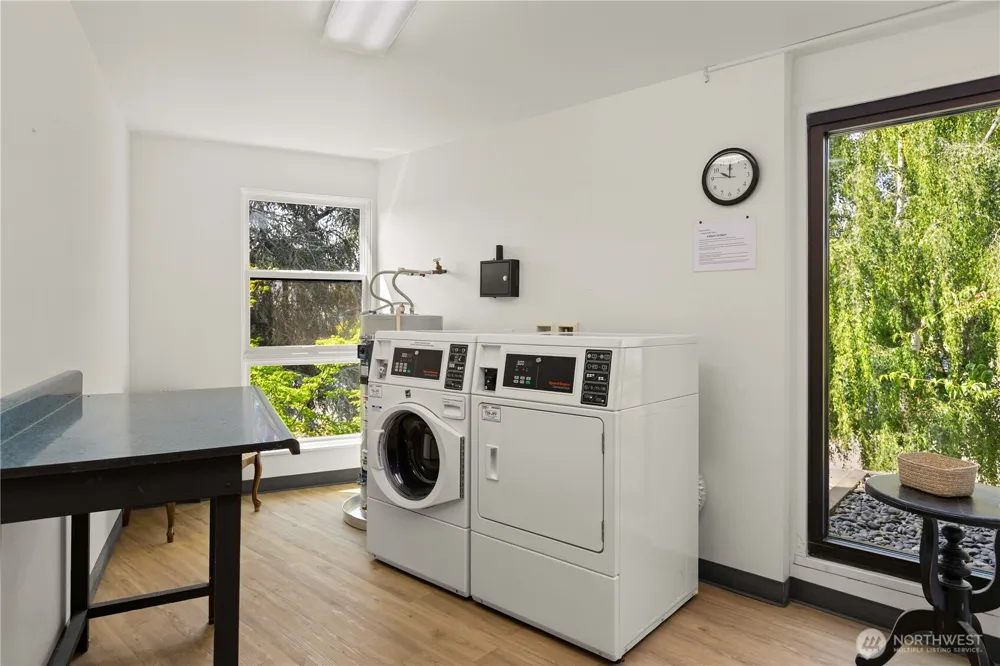 2360 43rd Avenue E #303 Seattle, WA 98112