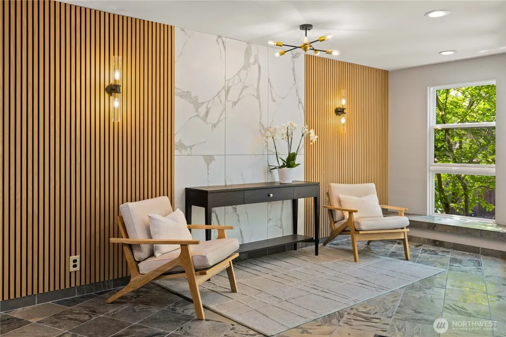 2360 43rd Avenue E #303 Seattle, WA 98112
