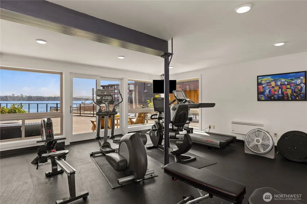 2360 43rd Avenue E #303 Seattle, WA 98112