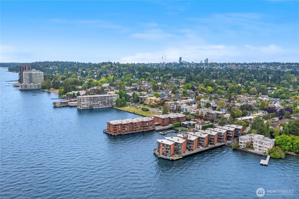2360 43rd Avenue E #303 Seattle, WA 98112