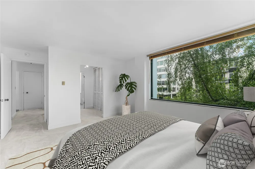 521 5th Avenue W #306 Seattle, WA 98119