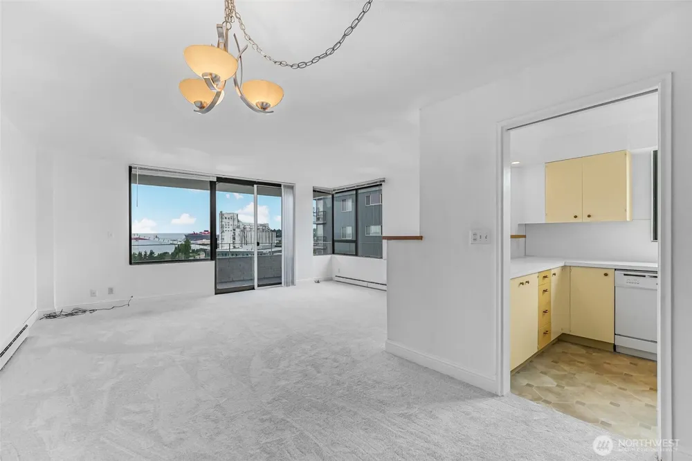 521 5th Avenue W #306 Seattle, WA 98119