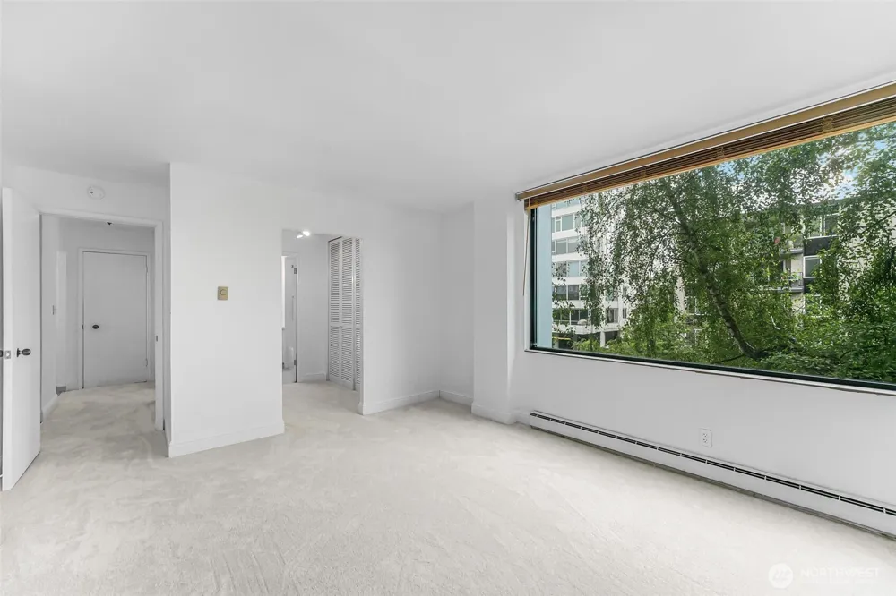 521 5th Avenue W #306 Seattle, WA 98119