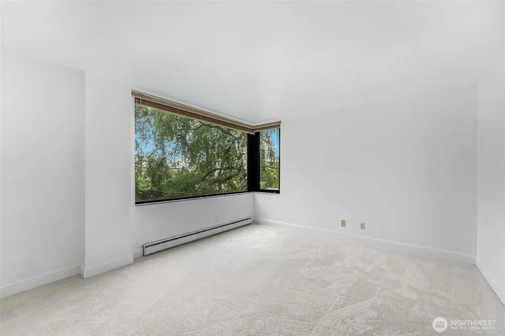 521 5th Avenue W #306 Seattle, WA 98119