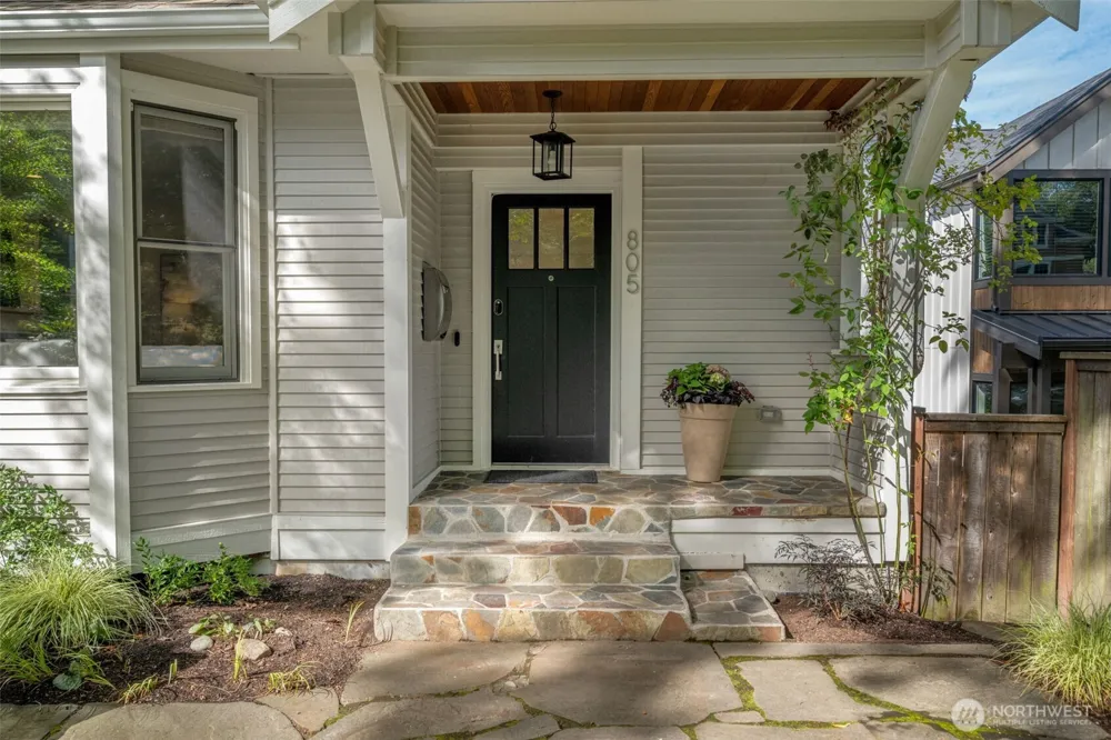 805 33rd Avenue E Seattle, WA 98112