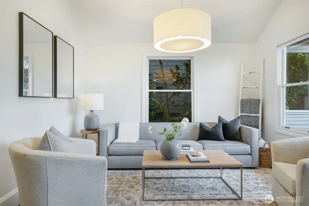 805 33rd Avenue E Seattle, WA 98112