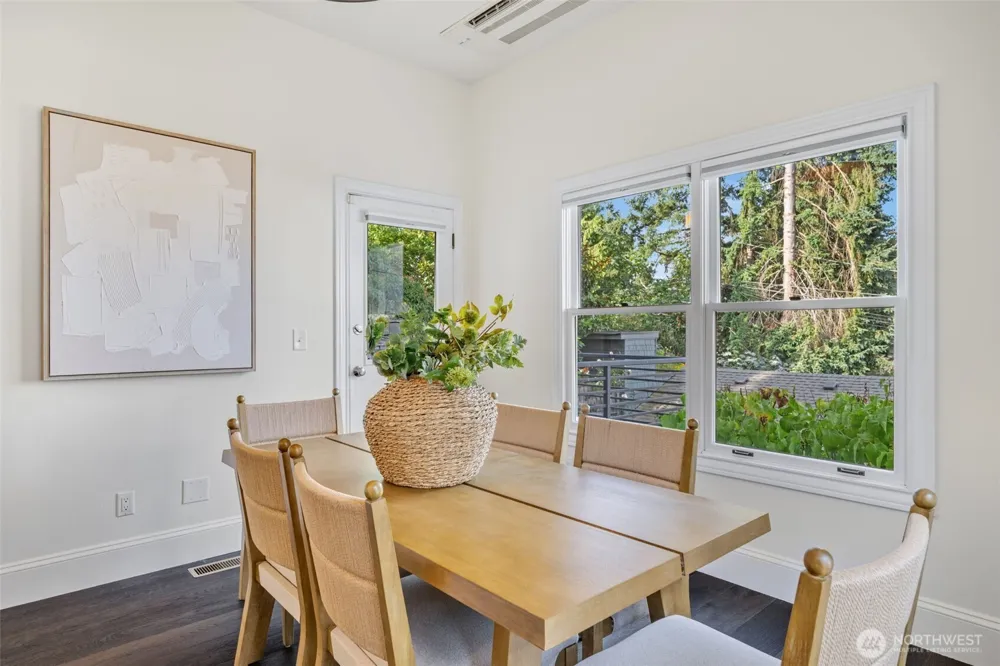 805 33rd Avenue E Seattle, WA 98112