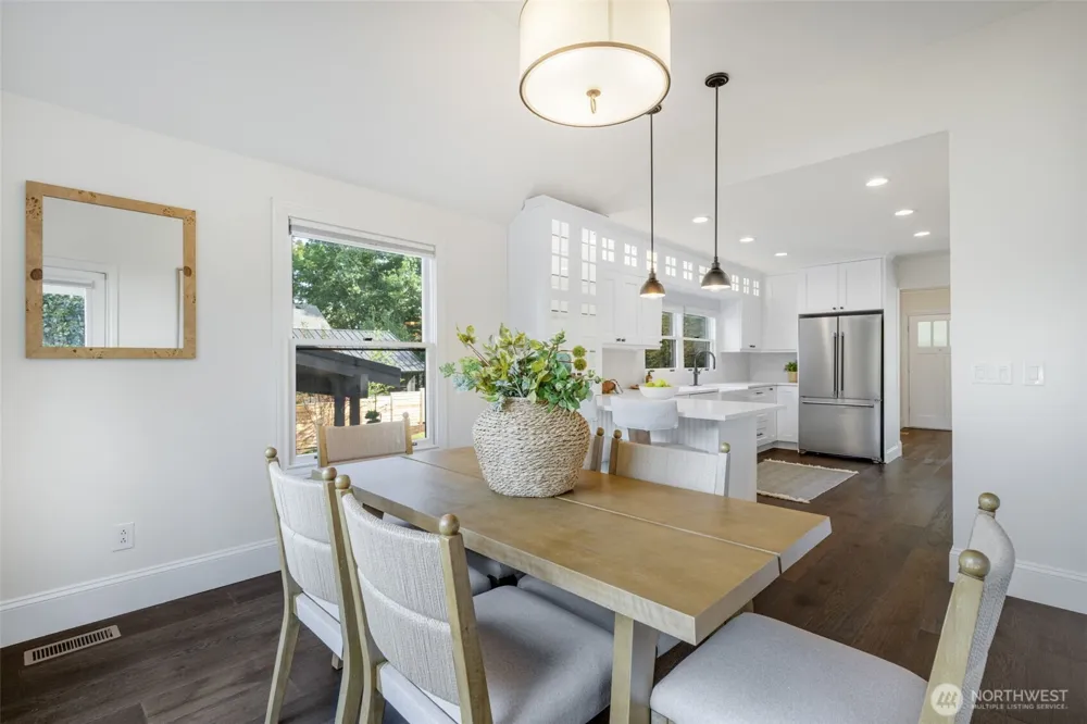 805 33rd Avenue E Seattle, WA 98112