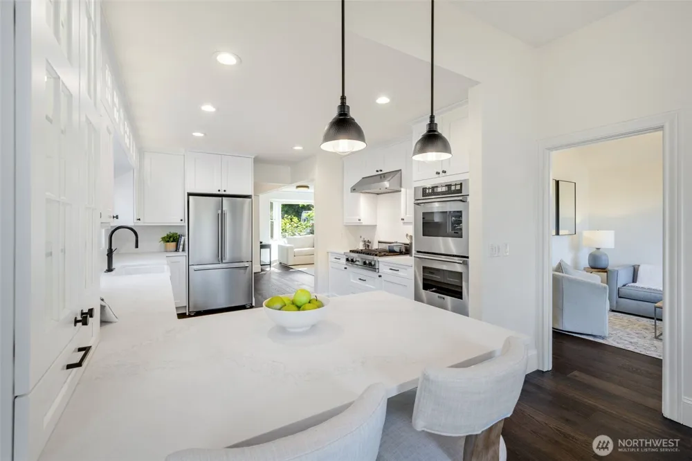 805 33rd Avenue E Seattle, WA 98112