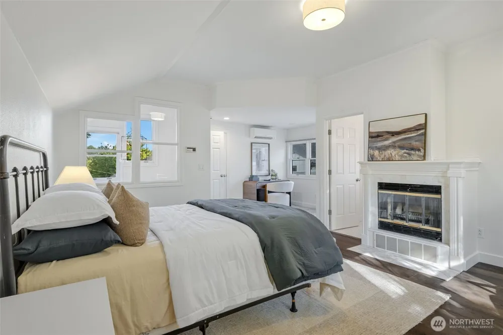 805 33rd Avenue E Seattle, WA 98112