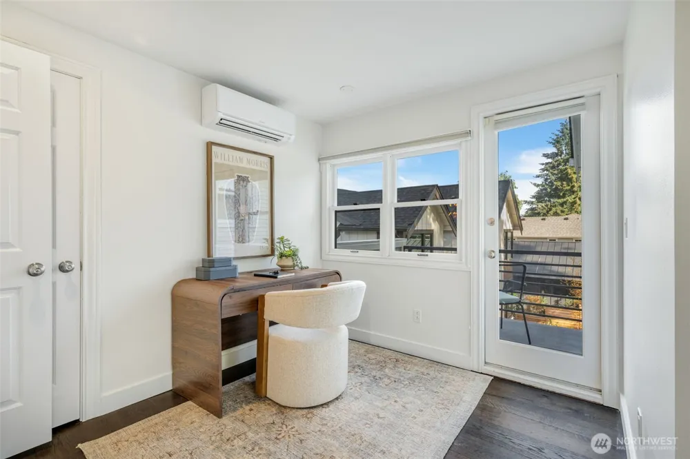 805 33rd Avenue E Seattle, WA 98112