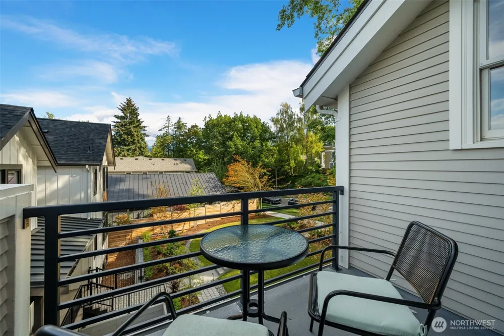 805 33rd Avenue E Seattle, WA 98112
