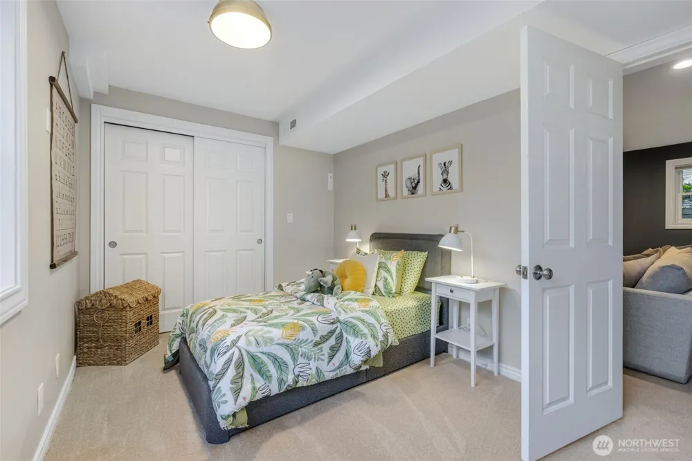 805 33rd Avenue E Seattle, WA 98112
