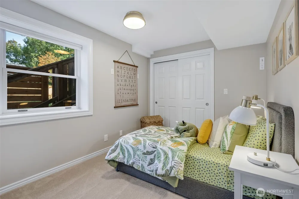 805 33rd Avenue E Seattle, WA 98112