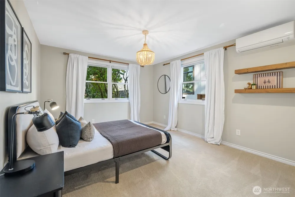805 33rd Avenue E Seattle, WA 98112