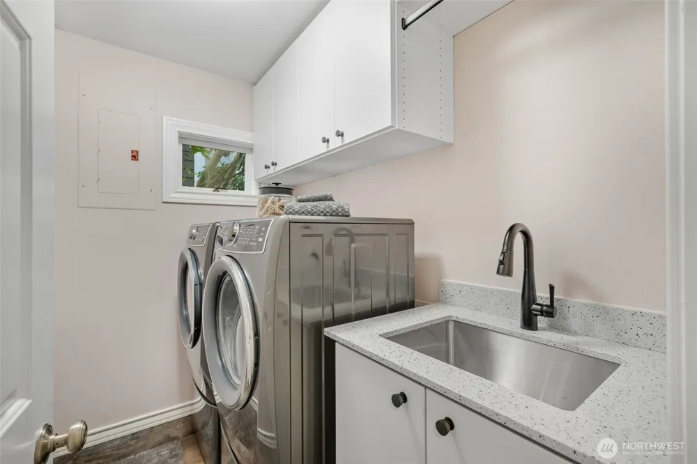 805 33rd Avenue E Seattle, WA 98112