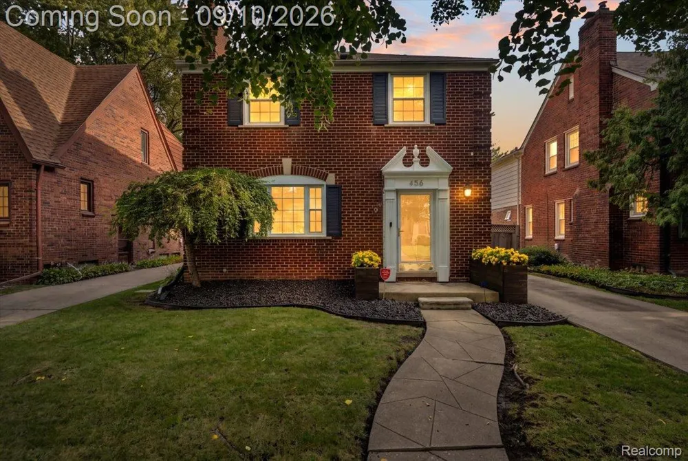 456 Manor Street Grosse Pointe Farms City, MI 48236
