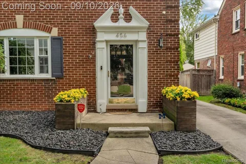 456 Manor Street