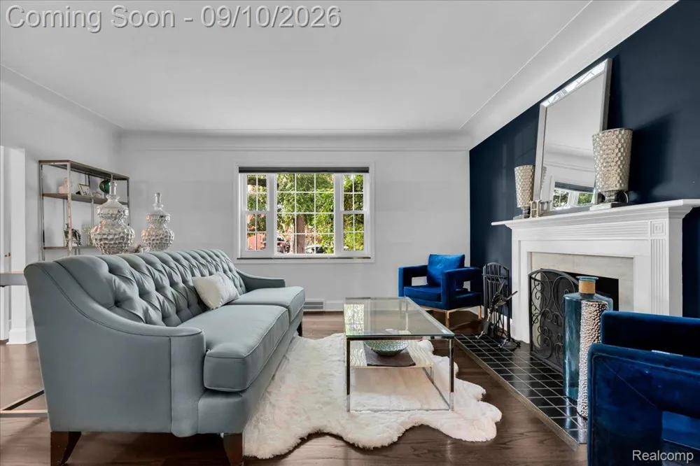 456 Manor Street Grosse Pointe Farms City, MI 48236
