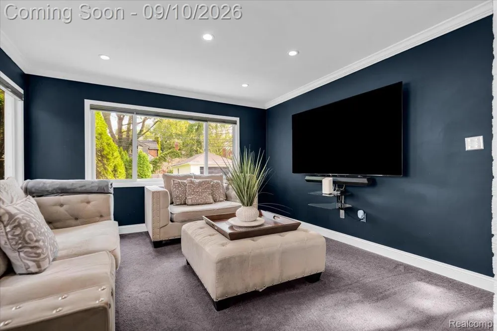 456 Manor Street Grosse Pointe Farms City, MI 48236