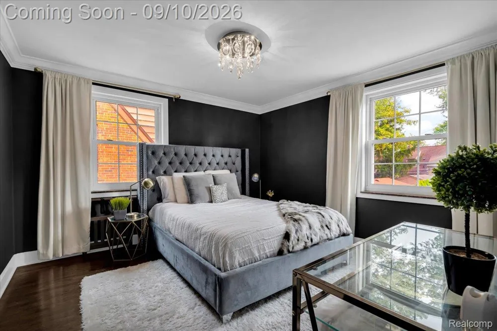 456 Manor Street Grosse Pointe Farms City, MI 48236