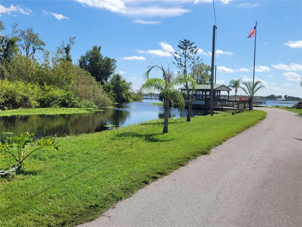 76 STRAPHMORE DRIVE Haines City, FL 33844